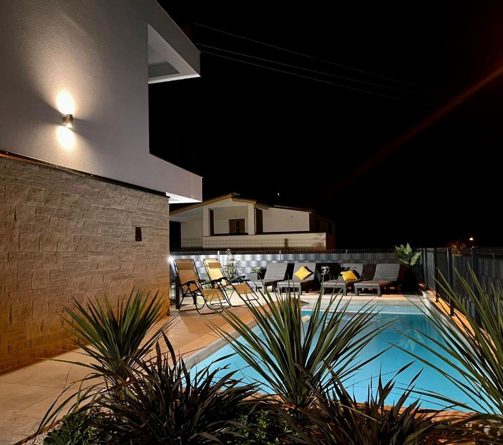 J&N Hill'S Residence With Swimming Pool Medulin Ngoại thất bức ảnh